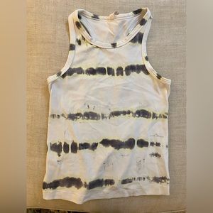 Lululemon size 4 racer tank